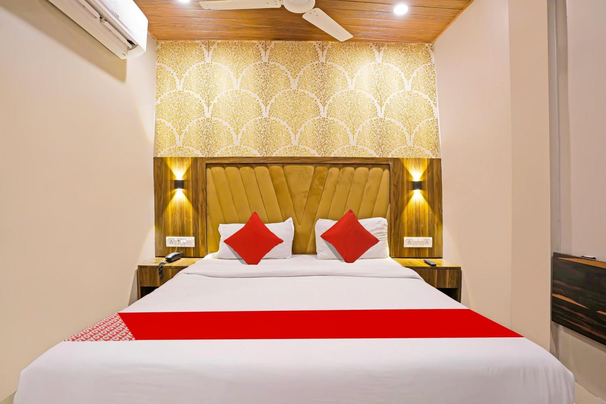 Super Hotel O Homestay Andheri East Bombaj Zewnętrze zdjęcie